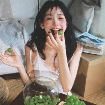 俏探女娇娃